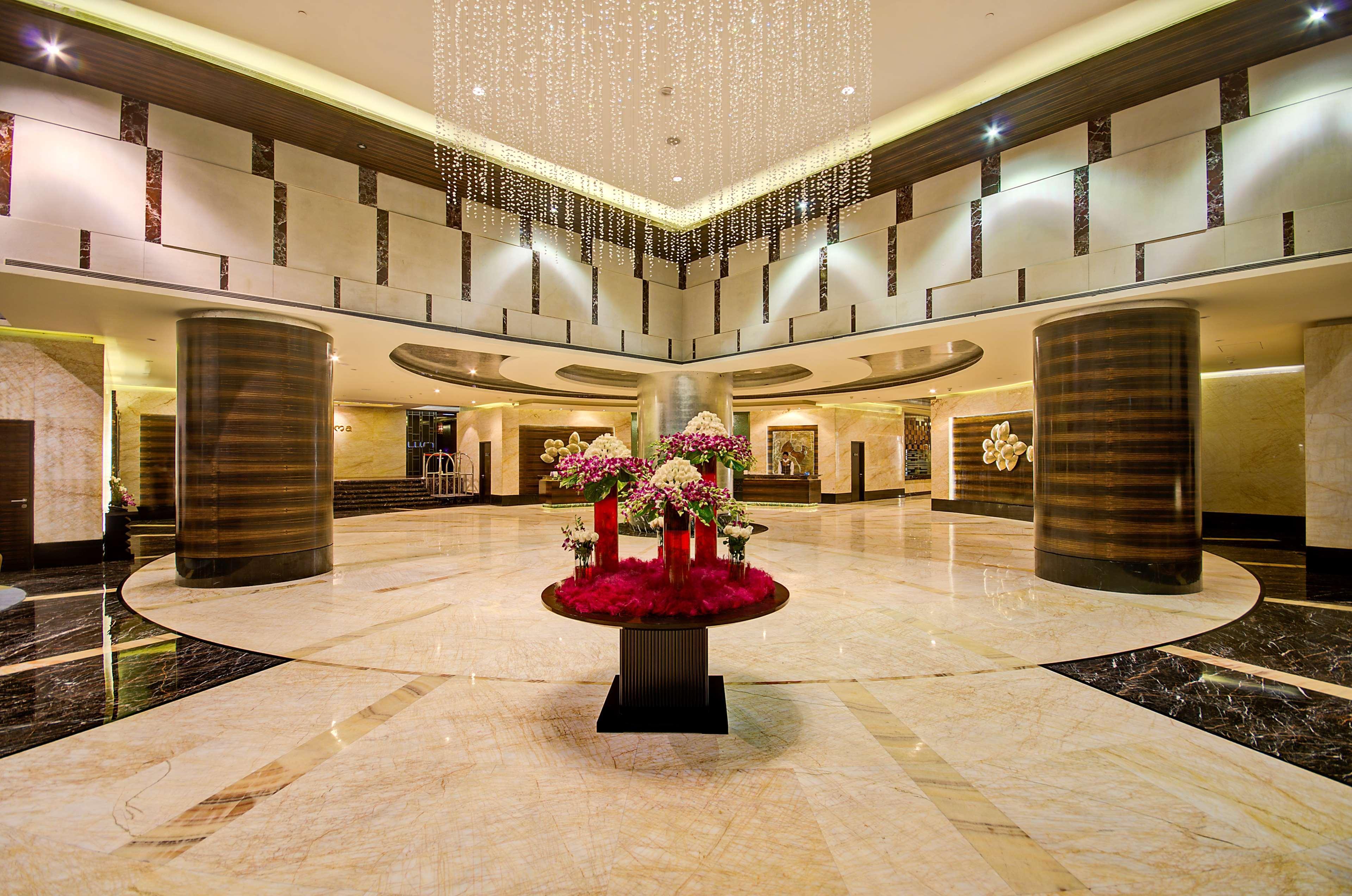 מלון גאזיאבאד Radisson Blu Kaushambi Delhi Ncr מראה חיצוני תמונה