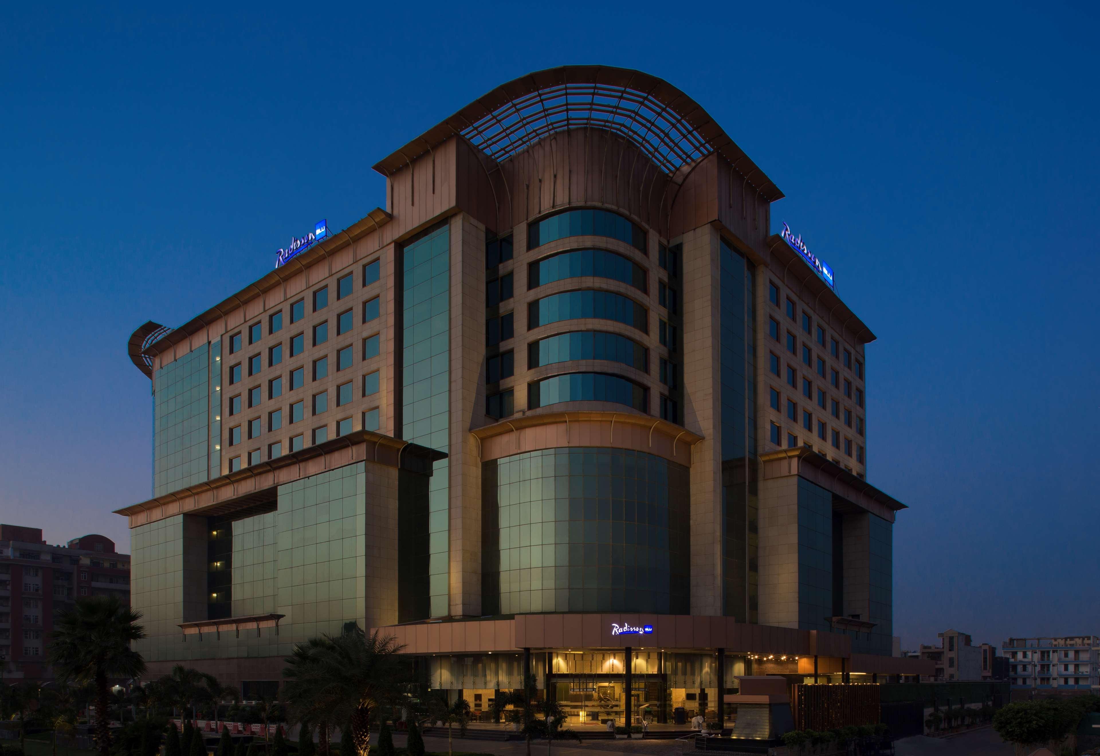 מלון גאזיאבאד Radisson Blu Kaushambi Delhi Ncr מראה חיצוני תמונה