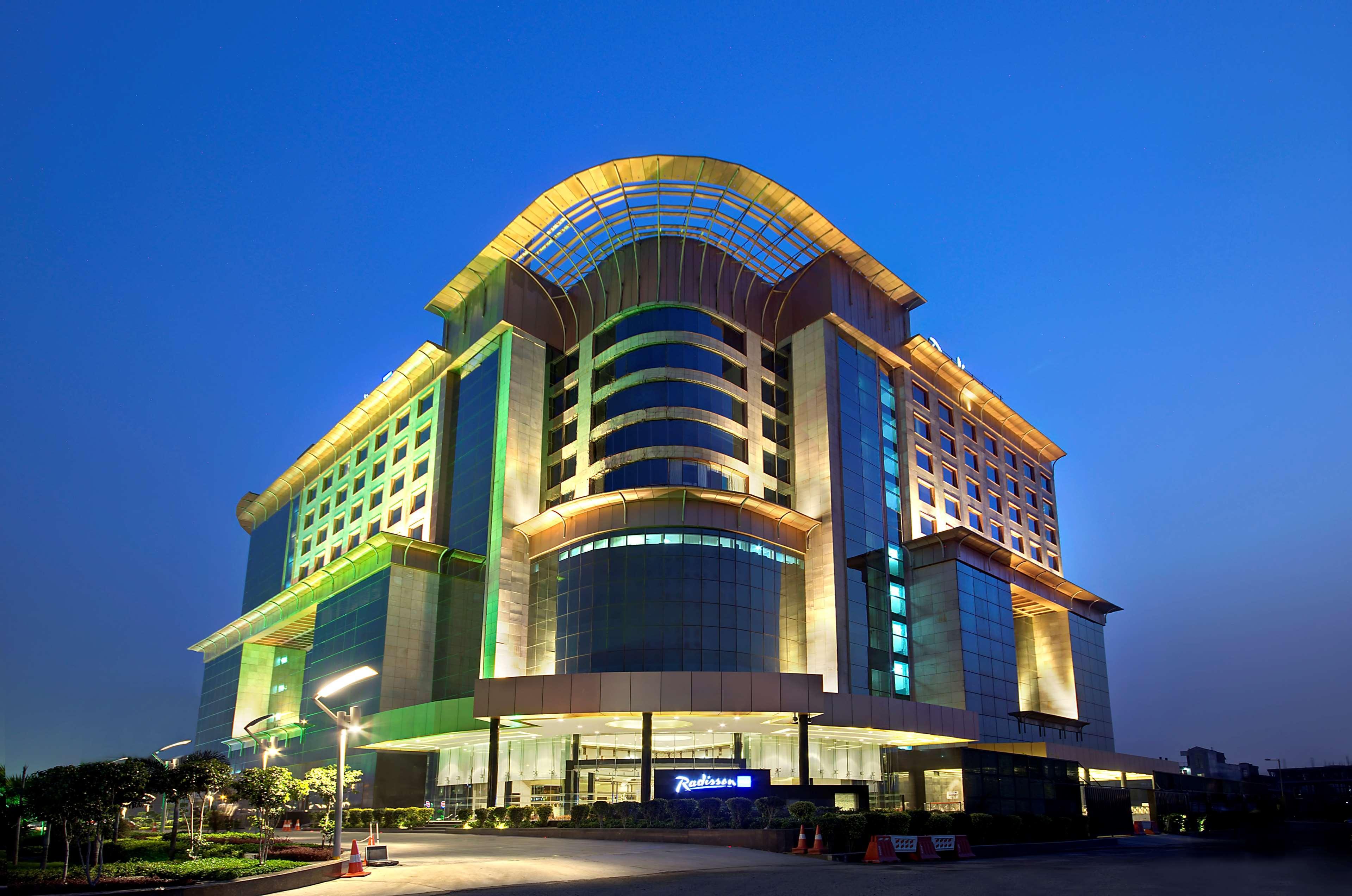 מלון גאזיאבאד Radisson Blu Kaushambi Delhi Ncr מראה חיצוני תמונה