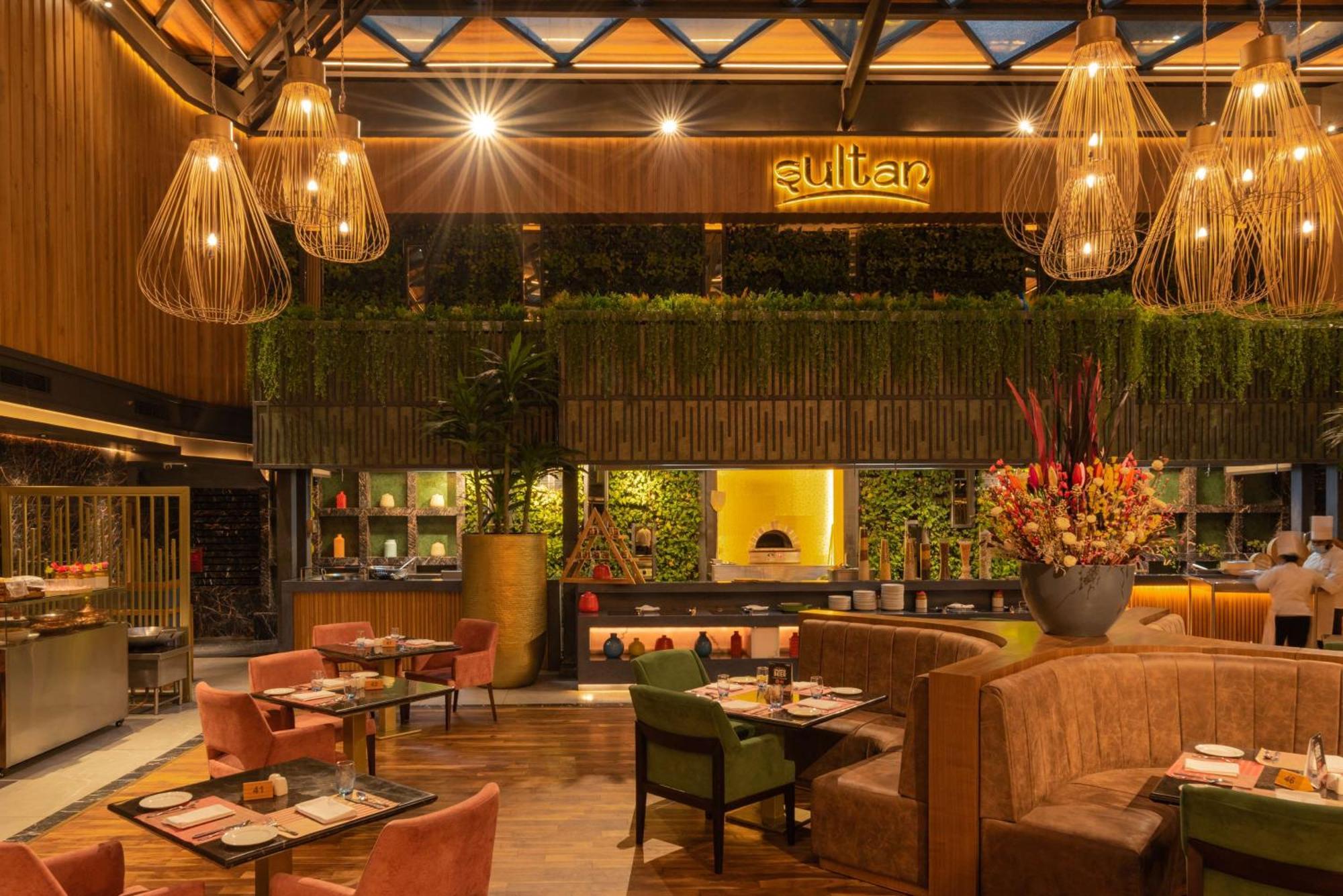 מלון גאזיאבאד Radisson Blu Kaushambi Delhi Ncr מראה חיצוני תמונה