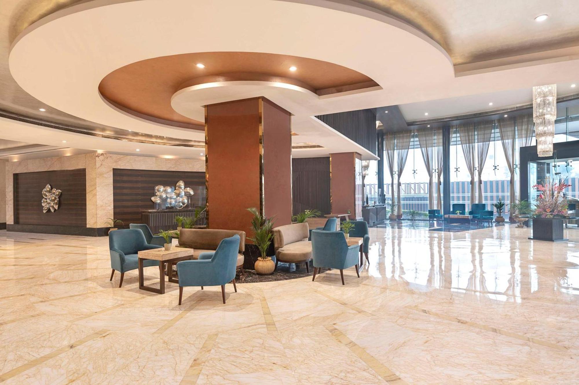 מלון גאזיאבאד Radisson Blu Kaushambi Delhi Ncr מראה חיצוני תמונה